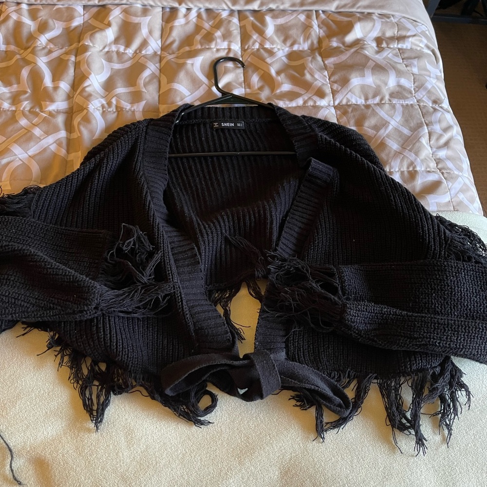 Black cropped sweater